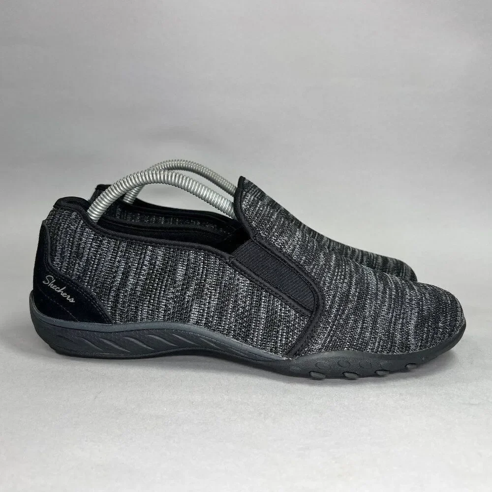 Skechers Women's Size 10 Breathe Easy‎ Like Crazy Slip-On Athletic Shoes